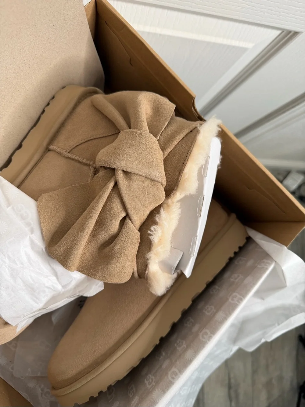 UGG Classic Mini Bow